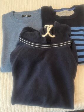 3 Banana Republic Blue/ Navy Crewneck and Hooded Sweaters